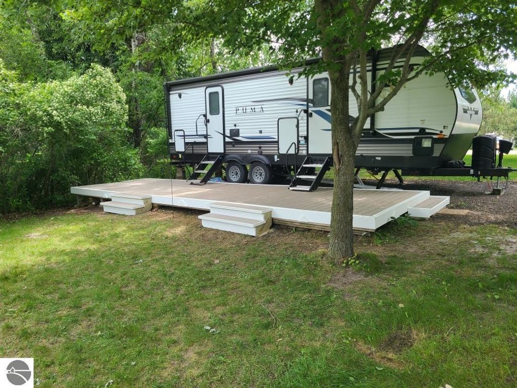 Photo of 5106 Queens Way, Gladwin, MI 48624 (MLS # 1939913)