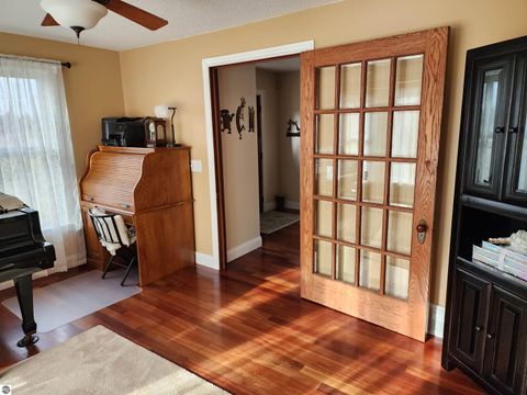 Tiny photo for 3400 N Sturgeon Road, Midland, MI 48640 (MLS # 1940918)