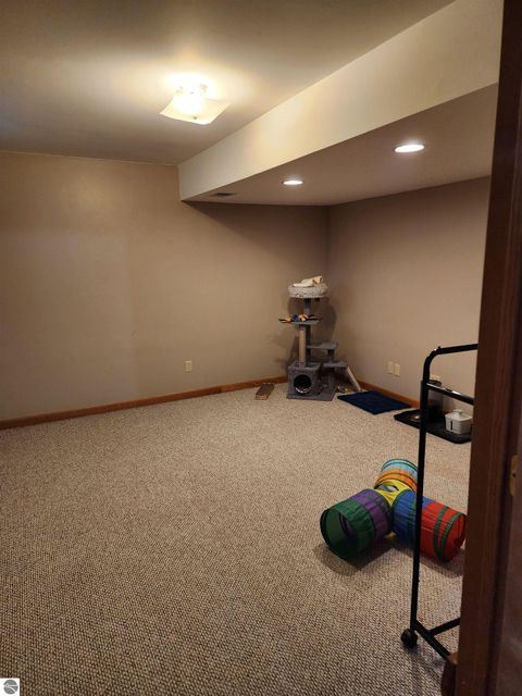Tiny photo for 3400 N Sturgeon Road, Midland, MI 48640 (MLS # 1940918)
