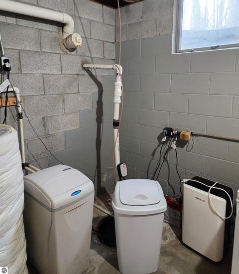 Tiny photo for 3400 N Sturgeon Road, Midland, MI 48640 (MLS # 1940918)