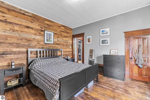 Tiny photo for 337 W Eleventh Street, Traverse City, MI 49684 (MLS # 1939365)