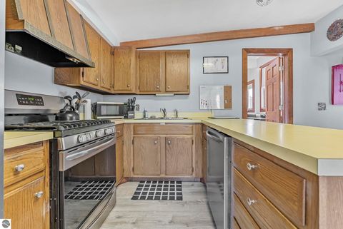 Tiny photo for 337 W Eleventh Street, Traverse City, MI 49684 (MLS # 1939365)