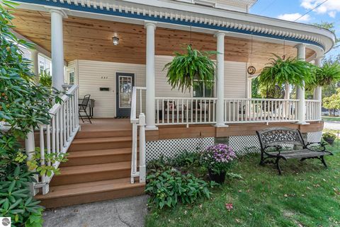 Tiny photo for 337 W Eleventh Street, Traverse City, MI 49684 (MLS # 1939365)