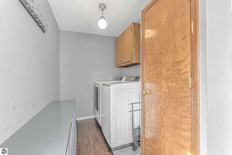 Tiny photo for 337 W Eleventh Street, Traverse City, MI 49684 (MLS # 1939365)