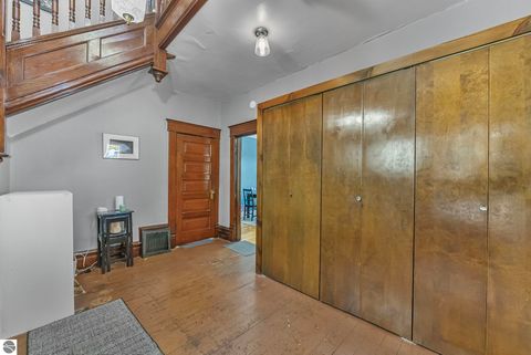 Tiny photo for 337 W Eleventh Street, Traverse City, MI 49684 (MLS # 1939365)
