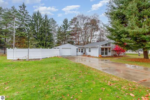 Photo of 3165 Amelia Avenue, Flushing, MI 48433 (MLS # 1940859)