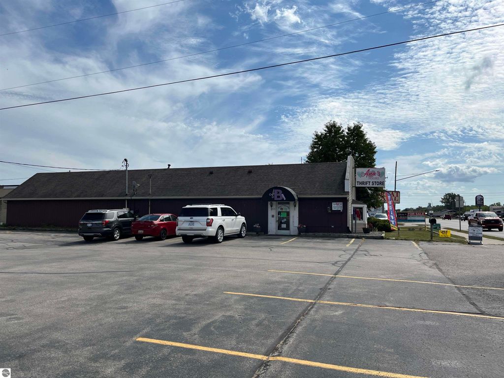 Photo of 315 S Main Street, Standish, MI 48658 (MLS # 1938588)