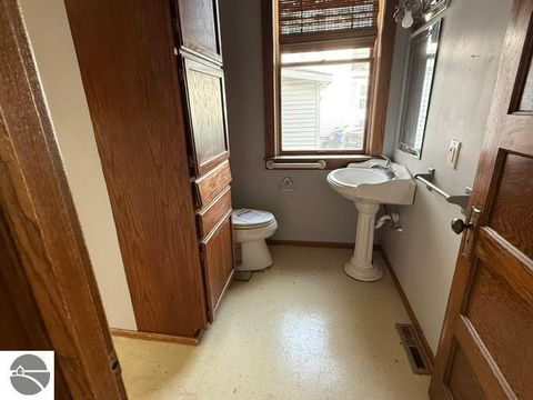 Tiny photo for 319 E Nelson Street, Cadillac, MI 49601 (MLS # 1941308)