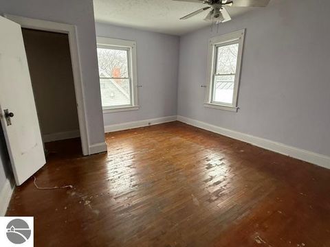 Tiny photo for 319 E Nelson Street, Cadillac, MI 49601 (MLS # 1941308)