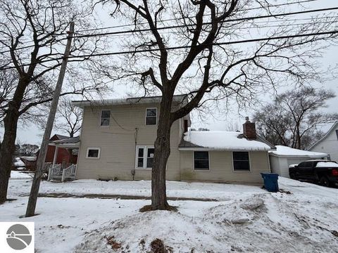 Tiny photo for 319 E Nelson Street, Cadillac, MI 49601 (MLS # 1941308)