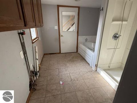 Tiny photo for 319 E Nelson Street, Cadillac, MI 49601 (MLS # 1941308)