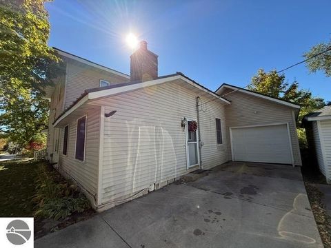 Tiny photo for 319 E Nelson Street, Cadillac, MI 49601 (MLS # 1941308)