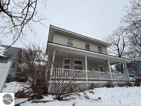 Tiny photo for 319 E Nelson Street, Cadillac, MI 49601 (MLS # 1941308)