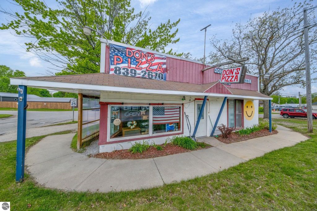 Photo of 81 N Morey Road, Lake City, MI 49651 (MLS # 1934405)