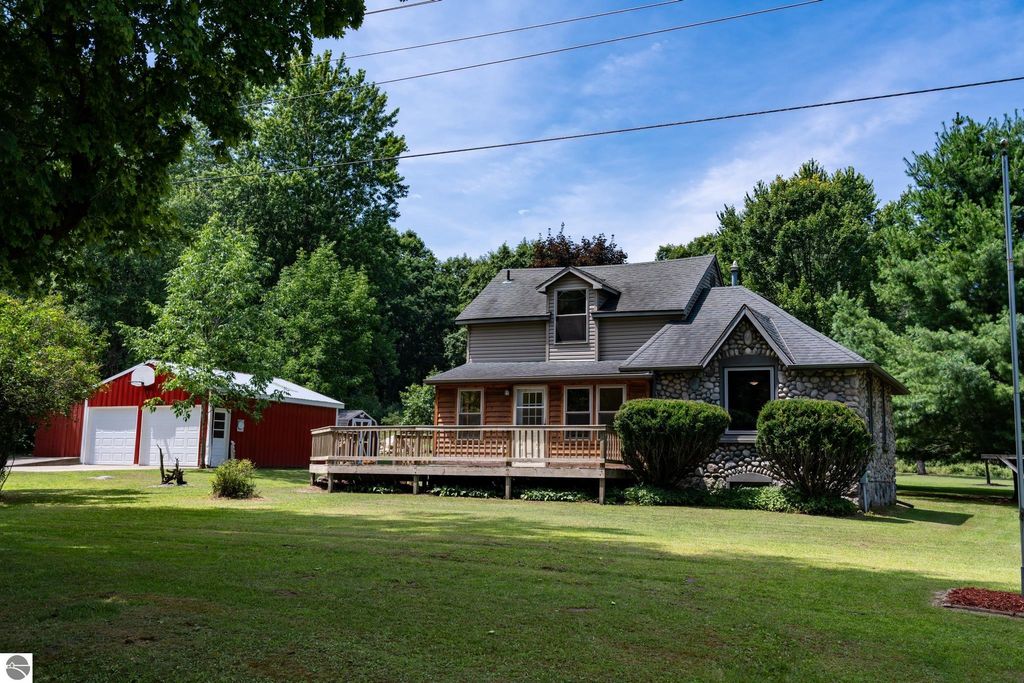 Photo of 731 N Rolland Road, Weidman, MI 48893 (MLS # 1936952)