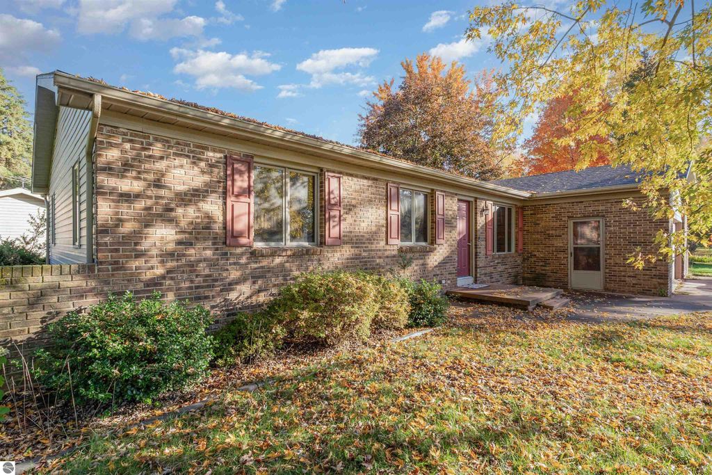 Photo of 5219 E Broadway, Mt Pleasant, MI 48858 (MLS # 1939800)