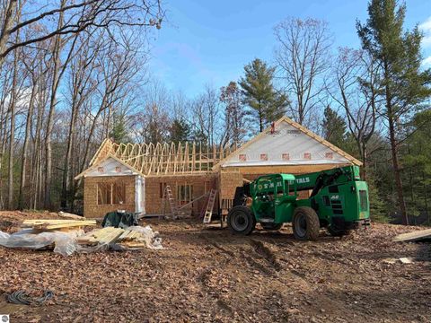 Photo of 3423 Holiday Ridge Road, Traverse City, MI 49696 (MLS # 1940736)