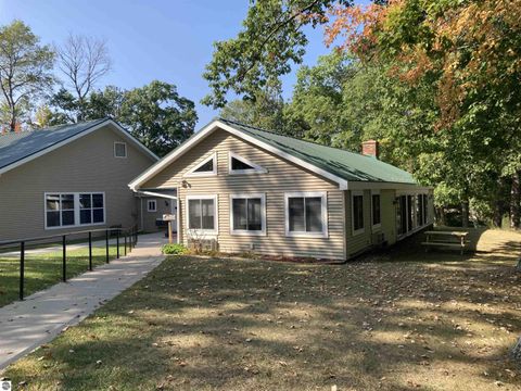 Tiny photo for 4141 Mockingbird Circle, Farwell, MI 48622 (MLS # 1936315)