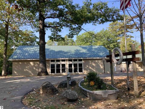 Tiny photo for 4141 Mockingbird Circle, Farwell, MI 48622 (MLS # 1936315)