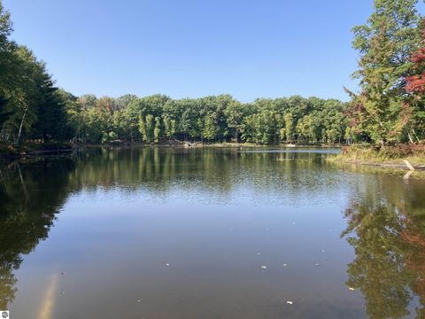 Tiny photo for 4141 Mockingbird Circle, Farwell, MI 48622 (MLS # 1936315)