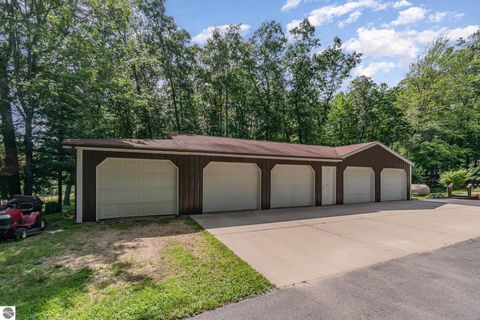 Tiny photo for 4141 Mockingbird Circle, Farwell, MI 48622 (MLS # 1936315)