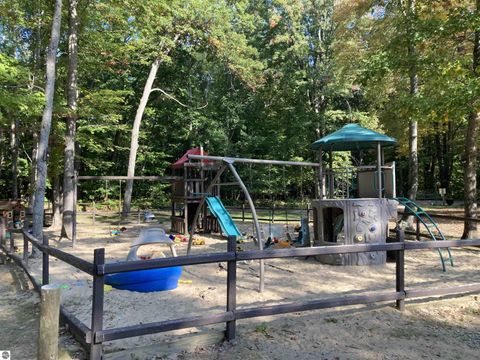 Tiny photo for 4141 Mockingbird Circle, Farwell, MI 48622 (MLS # 1936315)