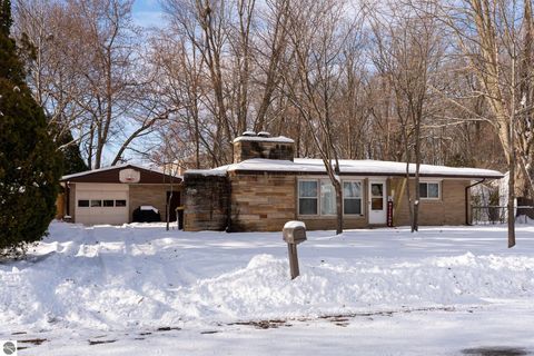 Photo of 1736 Stockman Road, Mt Pleasant, MI 48858 (MLS # 1941130)