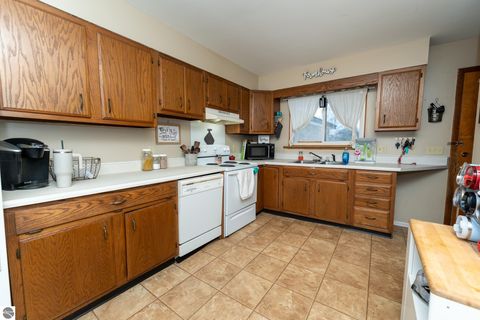 Tiny photo for 1736 Stockman Road, Mt Pleasant, MI 48858 (MLS # 1941130)