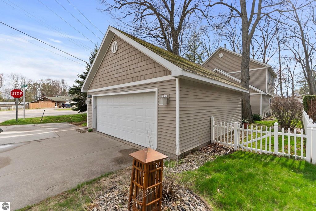 Photo of 5945 E M-55, Cadillac, MI 49601 (MLS # 1933418)