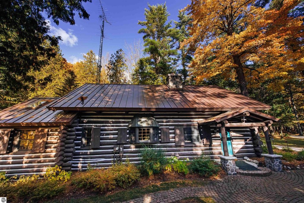 Photo of 8895 Supply Road, Traverse City, MI 49696 (MLS # 1939247)