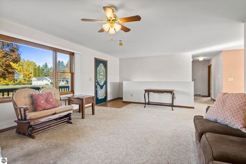 Tiny photo for 20756 200th Avenue, Tustin, MI 49688 (MLS # 1939937)