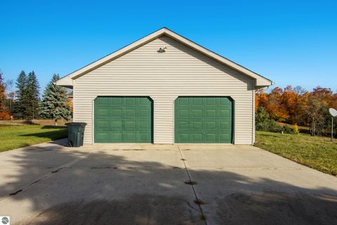 Tiny photo for 20756 200th Avenue, Tustin, MI 49688 (MLS # 1939937)