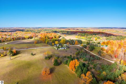 Tiny photo for 20756 200th Avenue, Tustin, MI 49688 (MLS # 1939937)