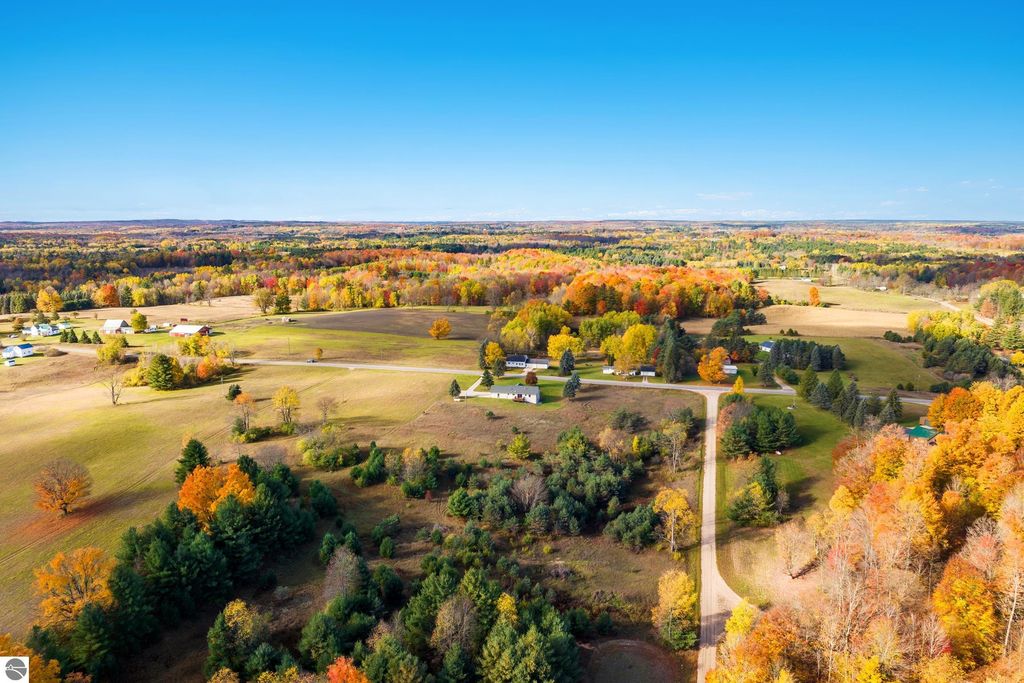 Photo of 20756 200th Avenue, Tustin, MI 49688 (MLS # 1939937)