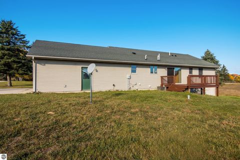 Tiny photo for 20756 200th Avenue, Tustin, MI 49688 (MLS # 1939937)