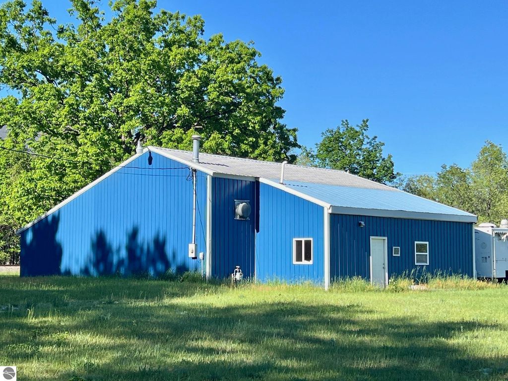 Photo of 1012 Seneca, Cadillac, MI 49601 (MLS # 1933028)