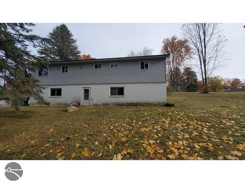 Tiny photo for 502 S Broad Street, Harrison, MI 48625 (MLS # 1940628)