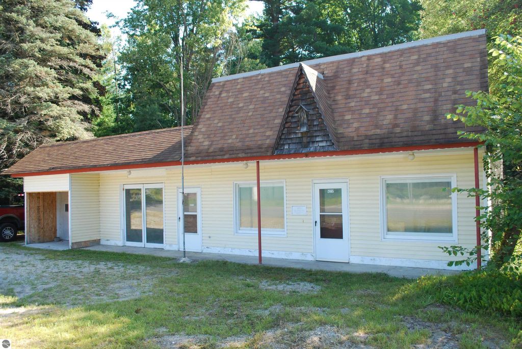 Photo of 2665 J Maddy Parkway, Interlochen, MI 49643 (MLS # 1938166)