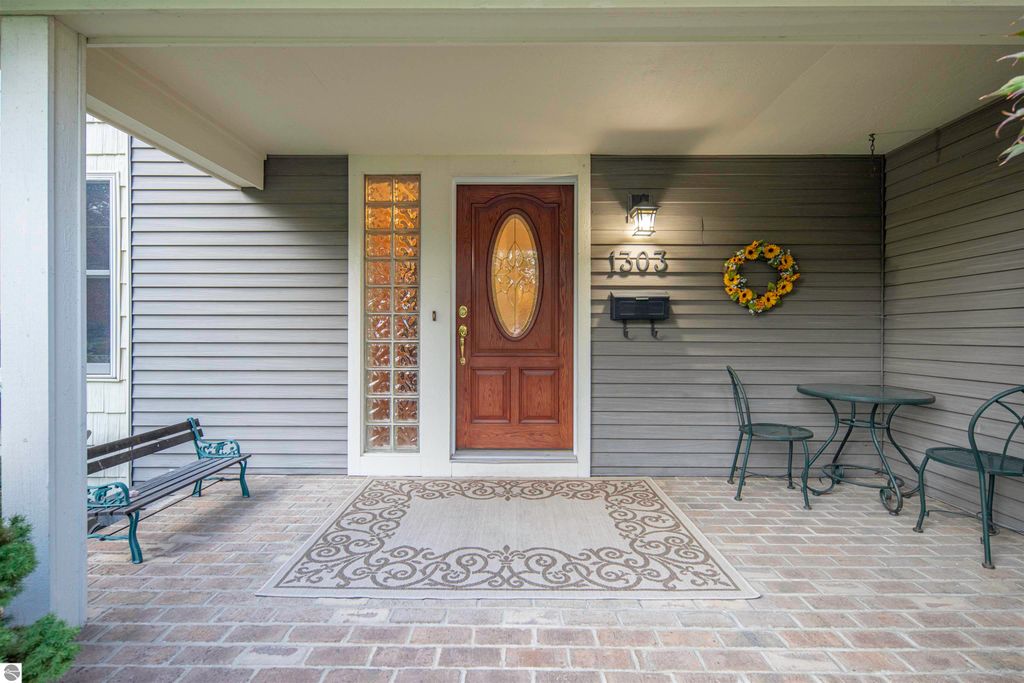 Photo of 1303 E Chippewa Street, Mt Pleasant, MI 48858 (MLS # 1938836)