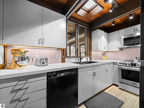 Tiny photo for 2991 Ishpeming Trail, Traverse City, MI 49686 (MLS # 1941164)