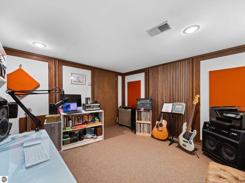 Tiny photo for 2991 Ishpeming Trail, Traverse City, MI 49686 (MLS # 1941164)