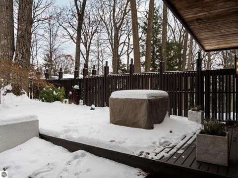 Tiny photo for 2991 Ishpeming Trail, Traverse City, MI 49686 (MLS # 1941164)