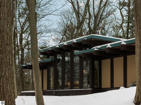 Tiny photo for 2991 Ishpeming Trail, Traverse City, MI 49686 (MLS # 1941164)