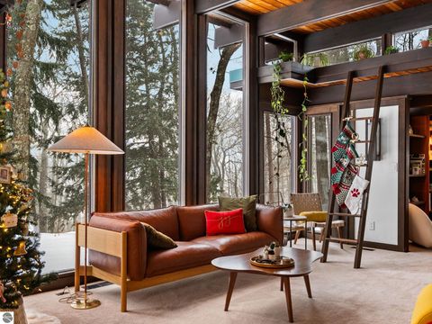 Tiny photo for 2991 Ishpeming Trail, Traverse City, MI 49686 (MLS # 1941164)