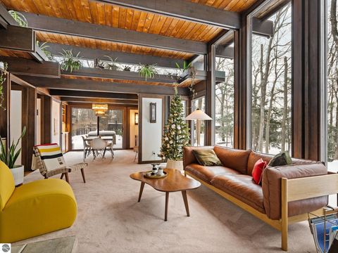 Tiny photo for 2991 Ishpeming Trail, Traverse City, MI 49686 (MLS # 1941164)