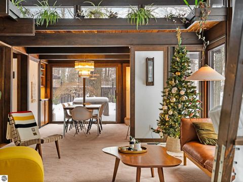 Tiny photo for 2991 Ishpeming Trail, Traverse City, MI 49686 (MLS # 1941164)