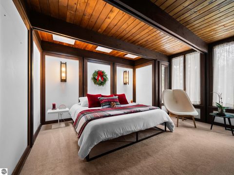 Tiny photo for 2991 Ishpeming Trail, Traverse City, MI 49686 (MLS # 1941164)