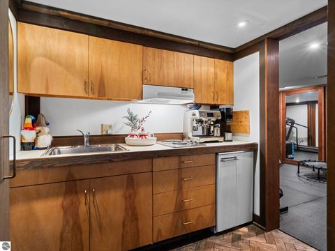 Tiny photo for 2991 Ishpeming Trail, Traverse City, MI 49686 (MLS # 1941164)