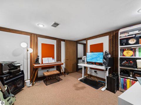 Tiny photo for 2991 Ishpeming Trail, Traverse City, MI 49686 (MLS # 1941164)