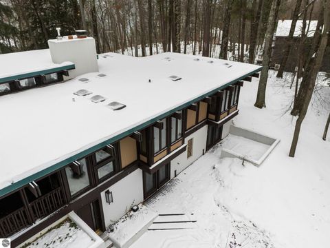 Tiny photo for 2991 Ishpeming Trail, Traverse City, MI 49686 (MLS # 1941164)